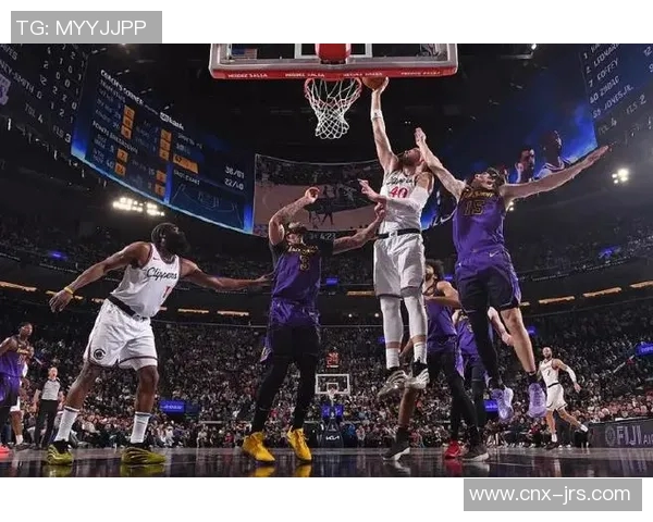 快船与湖人激战正酣NBA洛杉矶德比精彩回顾与分析 快船与湖人激战正酣NBA洛杉矶德比精彩回顾与分析